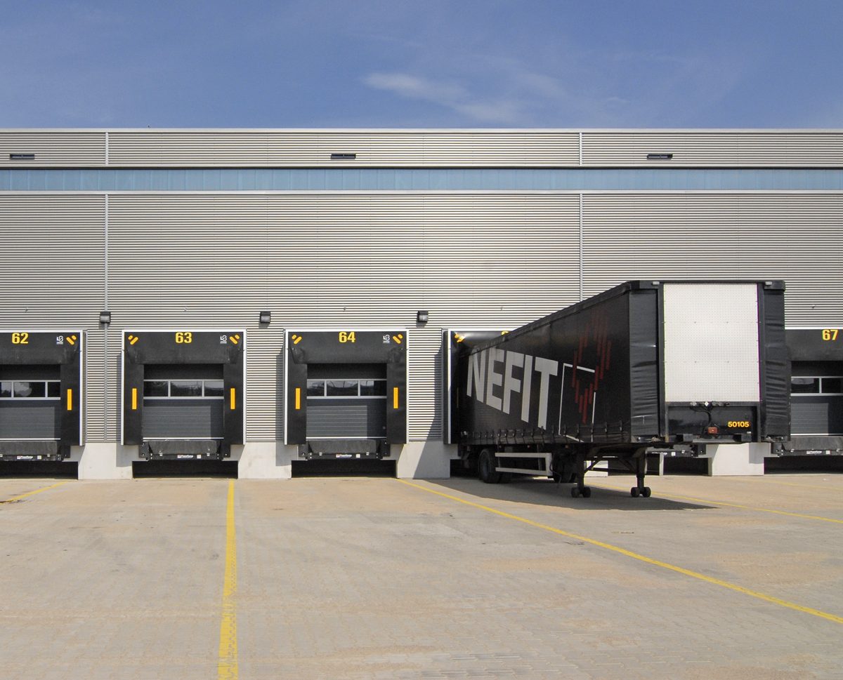 Commercial loading dock overhead doors